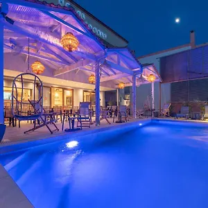 2* Hotel de apartamente Adonis