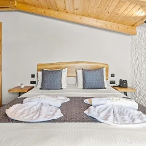 Apartment Emily's Luxury, Pefkochori