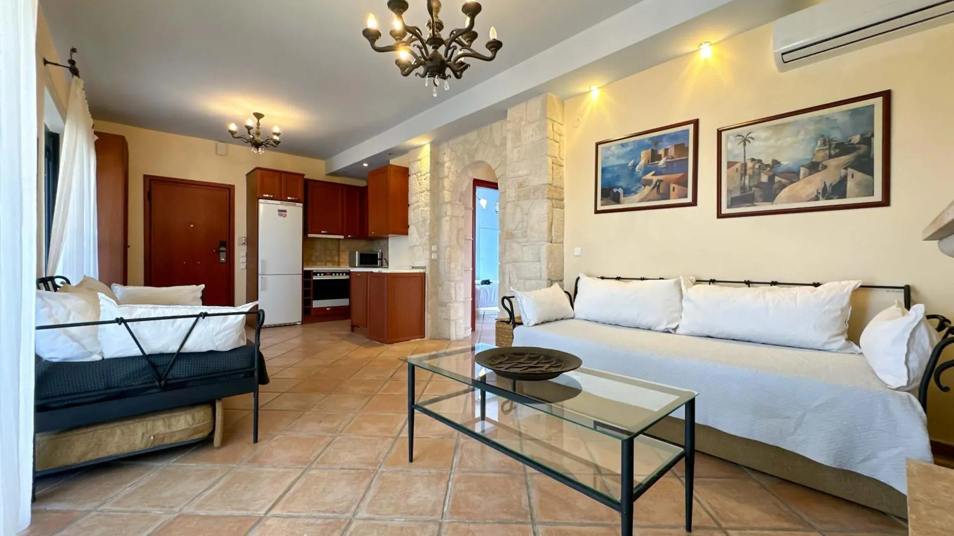 펜션 Luxury Seaside Apt In Pefkochori Featuring Pool